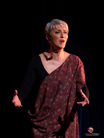 Interview_Samia singing_400.jpg